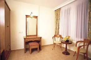 Amberrose Apart Hotel - Image 4
