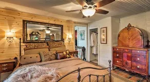 Ginny's Cabin - Image 3
