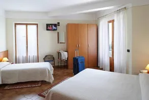La Mimosa - Image 2