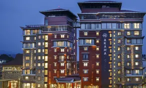 Akama Hotel - Image 5