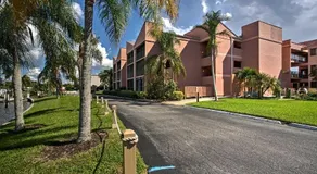 Resort-Style Condo with Pool 19 Miles to Fort Myers - Image 3