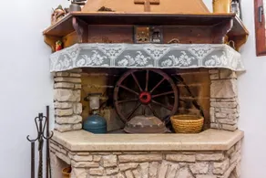 House AT - Image 2