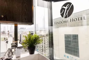 Vendome Hotel - Image 4