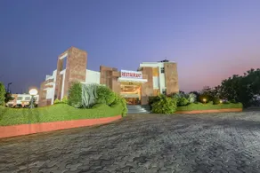 Shivam Resort And Hotel - Image 3