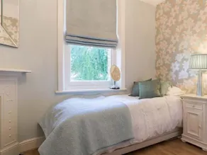 Veeve 2 Bed 1 Bath Flat Honeybourne Road West Hampstead - Image 2