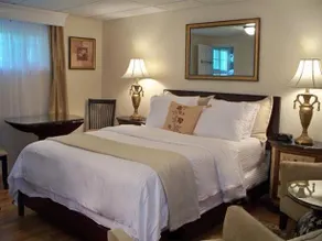 Inn Niagara - Image 3