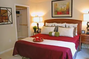 Oakwood at Kelvin Court - Image 2
