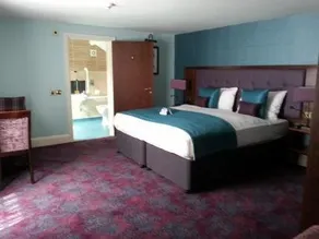 The Queen’s Head Hotel - Image 3