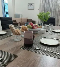 Comfortable 4th fl flat ideal for up to 8 people - Image 5