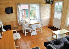 Grattons Cedar Lodges - Image 5