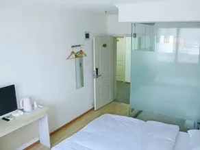 Beijing Heyue Hotel - Image 5