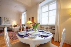 Botanical Garden Apartment - Image 2