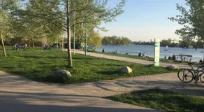 Trendy Danube Apartment - Close to UN - Image 3