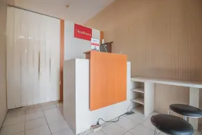 RedDoorz Apartment @ The Suites Metro Soekarno Hatta - Image 4