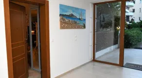 Studio on the beach with private garden - Image 3