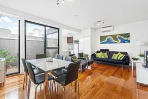 NEW Light-filled Heritage Melbourne Apartment + Free Street Parking - Image 1