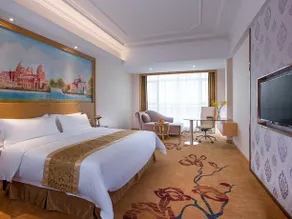 Vienna International Hotel (Zhongshan Torch Center Branch) - Image 3