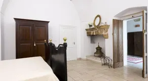 Luxury Courtyard Bilo - Image 4