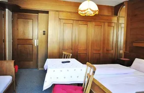 Tiroler Cafe - Image 4
