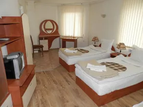 Family Hotel Daisy - Image 4