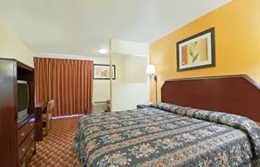 Americas Best Value Inn & Suites - Image 5
