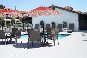 Regency Inn - Image 3