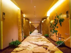 Donggong Holiday Hotel - Image 2