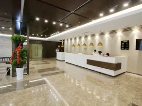 Yuntai Hotel Laoshan Exhibition Center - Image 4