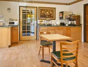 Basera Hotel - Image 4
