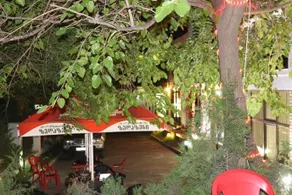 Roses Garden Hotel - Image 4