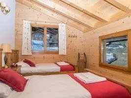 Chalet Chocolat - INH 24846 - Image 3