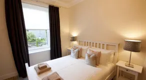 Pear Tree House - Image 2