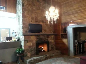 Airport Inn - Image 2