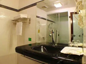 Xiongzhou Grand Hotel - Image 5