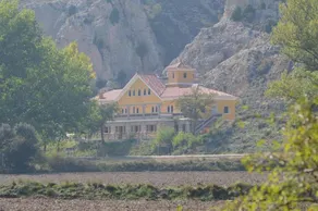 Albergue De Aliaga - Image 2