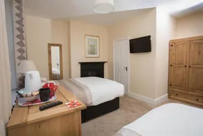 The Albert Hotel - Image 4