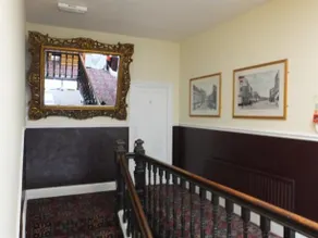 Railway Hotel - Image 3