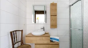 Capri House - Image 3