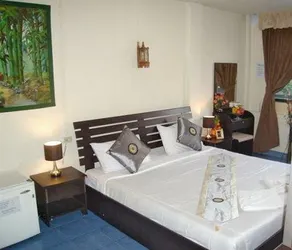 Coast Star Mansion - Image 2