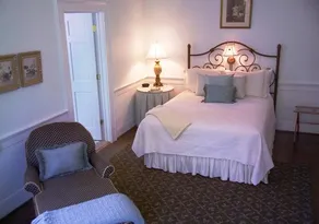 A Camden SC Bed and Breakfast - Image 2