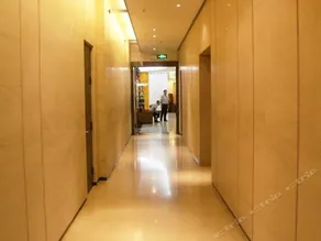 Transcentury Hotel - Image 4