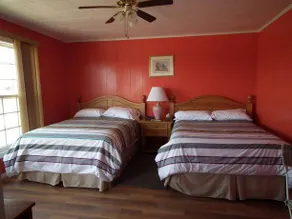 Points East Beach Motel - Image 3