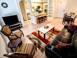The Hollywood Madonna Apartment - Image 3