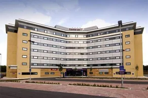 Premier Inn Manchester Airport Runger Lane South - Image 2