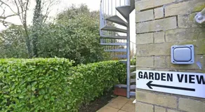 Garden View - Image 3