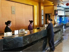Yilong Hostel - Image 2