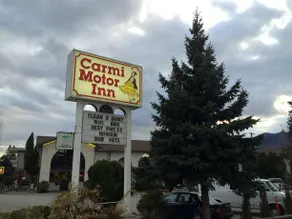 Carmi Motor Inn - Image 1