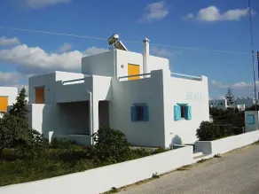 Christo Rooms & Studios - Image 3