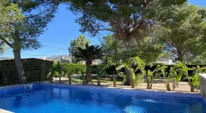 Villa Bouganvilla Luxury Villa With Air-Con, & Private Swimming Pool Ideal For Families - Image 4