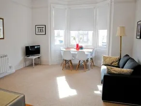 Shelley Apartment - Image 3